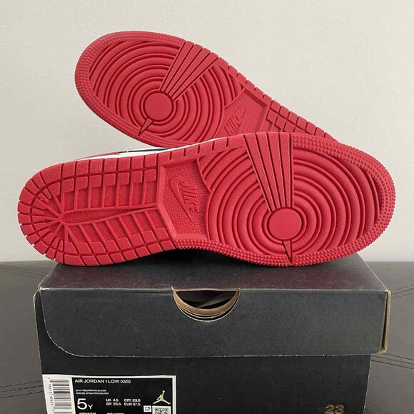 Jordan 1 Low Bred Toe (GS) (553560-612) - Picture 5 of 5